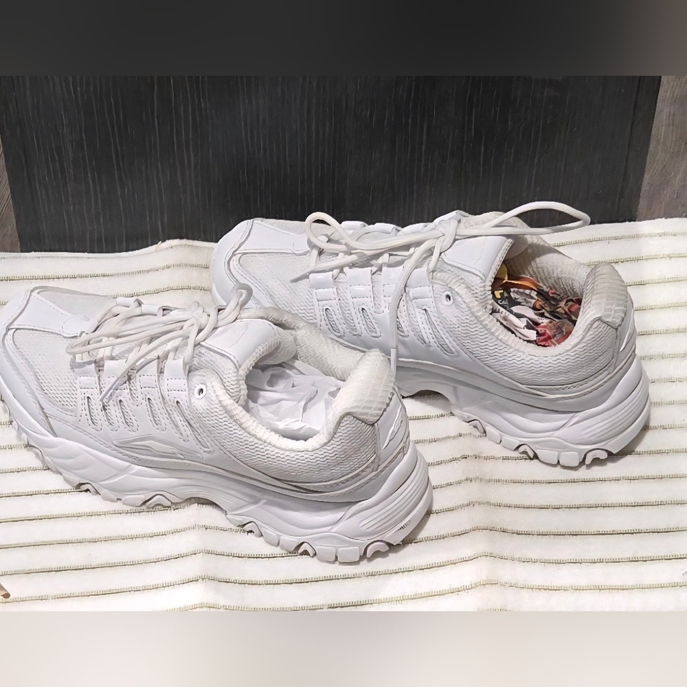Avia Women's White Sneakers Excellent Condition Size 7